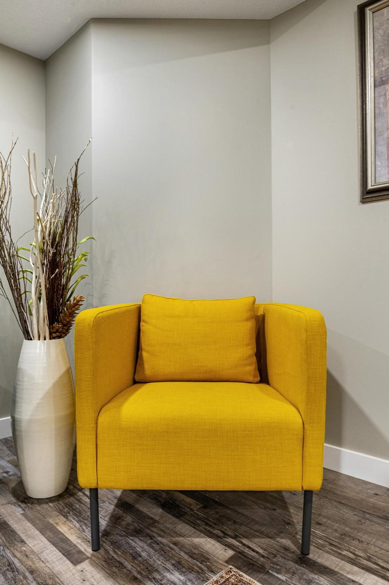 Modern 2 Bedroom Basement Suite With Laundry YYC Exteriér fotografie
