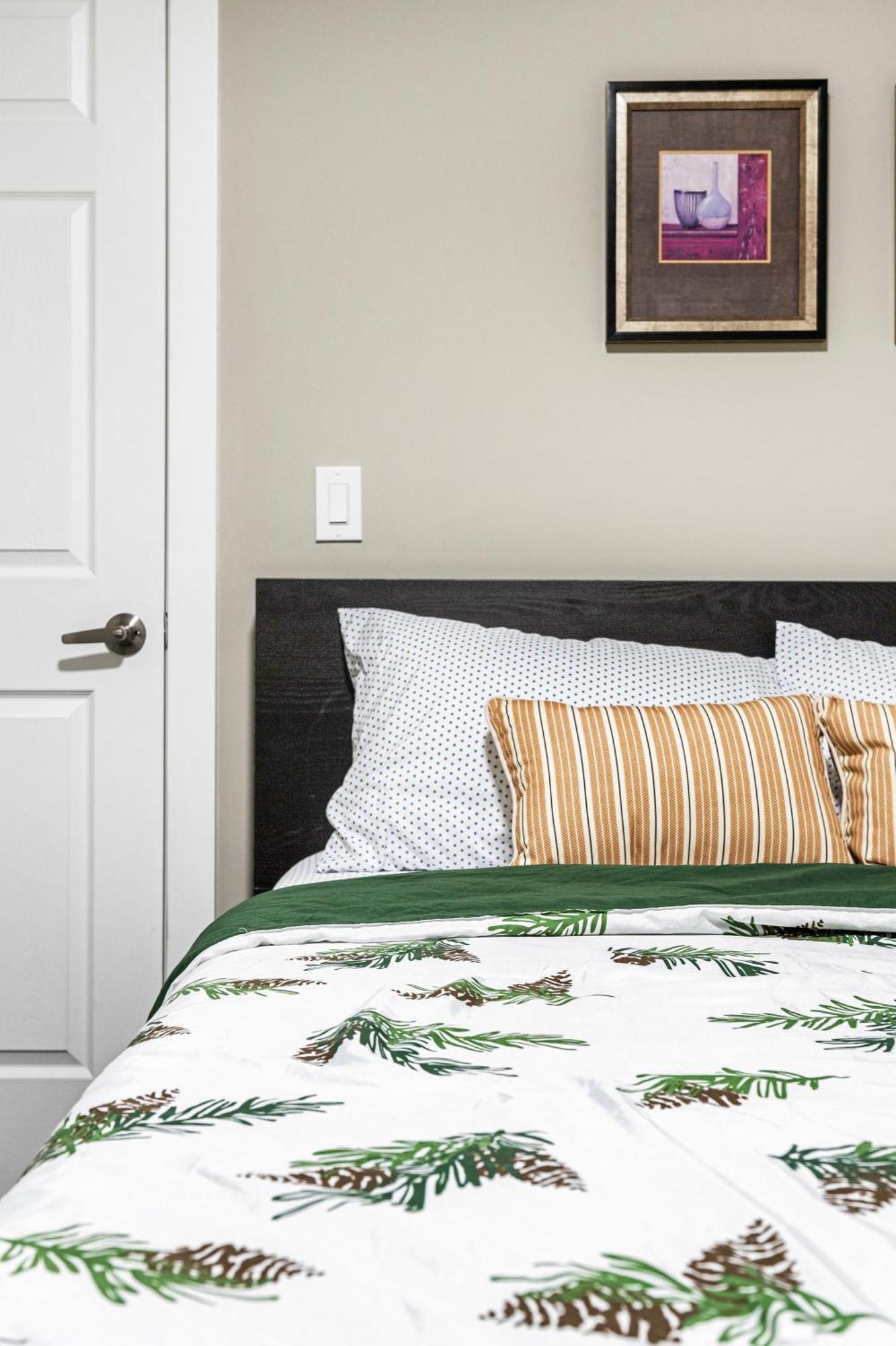 Modern 2 Bedroom Basement Suite With Laundry YYC Exteriér fotografie
